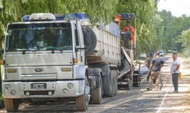 Llegó a Máximo Paz una nueva etapa del asfalto municipal 
