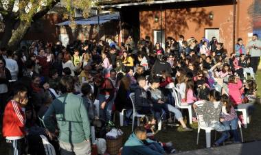 Exitosa convocatoria de artistas jóvenes