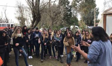 Visita de estudiantes de Turismo a Uribelarrea