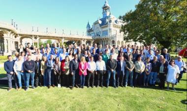 Fassi y Arrieta con el gobernador electo de la provincia