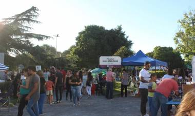 Multitudinaria Feria de Mujeres Especial Navidad