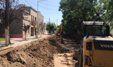 La obra del colector cloacal de calle 25 de Mayo en su etapa final