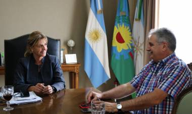 La intendenta Fassi recibió al titular de Fesimubo