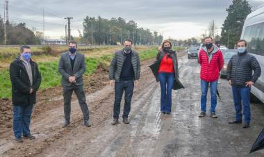 El ministro Katopodis y la intendenta Fassi visitaron la obra de agua en Máximo Paz