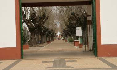 Cementerios: este domingo se amplia el horario de visitas