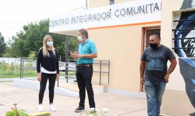 La intendenta visitó Máximo Paz