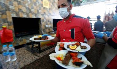 Se autoriza la extensión del horario comercial a partir de este viernes