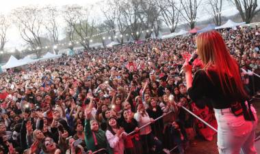 25 mil personas visitaron Uribe y disfrutaron del show de Karina