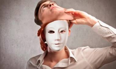 ENTRE LA RESIGNACIÓN Y EL CINISMO DE ALGUNOS RADICALES