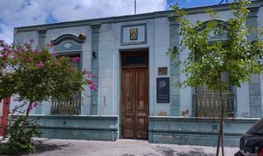 EL CONSEJO ESCOLAR SOLICITA CHOFER