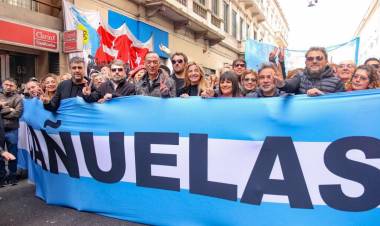 La militancia de Cañuelas fue a respaldar a Cristina al Instituto Patria