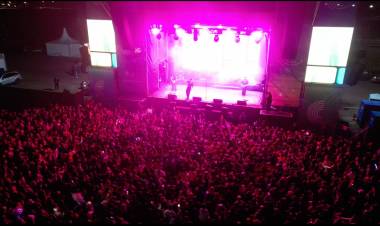  Rusherking cerró la primera noche de la Expo Cañuelas ante 30 mil personas