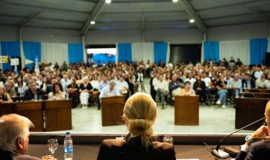 LA INTENDENTA MARISA FASSI INAUGURÓ EL PERÍODO DE SESIONES ORDINARIAS 2026