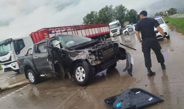 TARDE LLUVIOSA Y ACCIDENTADA EN LAS RUTAS DE CAÑUELAS