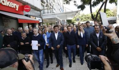 Marisa Fassi y otros Intendentes bonaerenses reclamaron ante Capital Humano