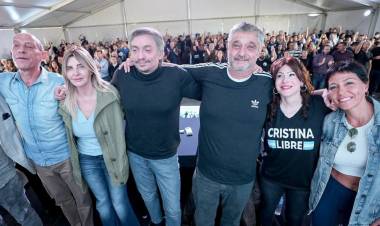 Máximo Kirchner visitó Cañuelas y cerró el acto del Día del Trabajador