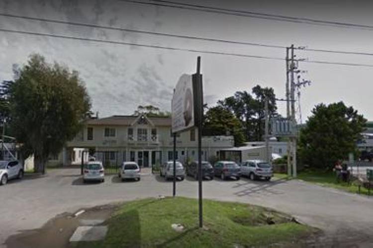 Detuvieron por abuso en Ezeiza a un médico que también atienden en el hospital regional