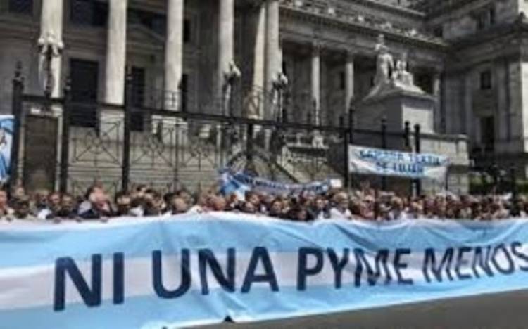 Emergencia pyme: “por día cierran 40 fábricas y 500 familias pierden su fuente de subsistencia”