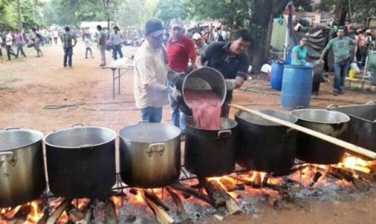 Marchas, ollas populares y paro de transportes en Buenos Aires