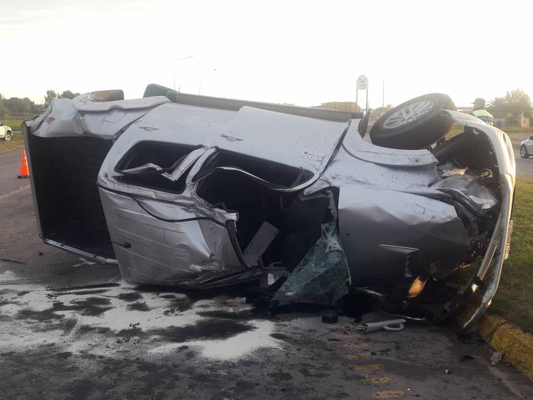 IMPACTANTE ACCIDENTE EN RUTA 3 Y PELLEGRINI