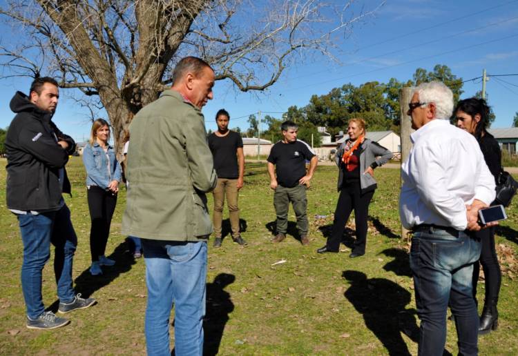 Con aporte municipal, el barrio Guzzetti tendrá su playón deportivo