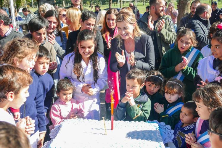 Celebraron el 65° aniversario de Alejandro Petión