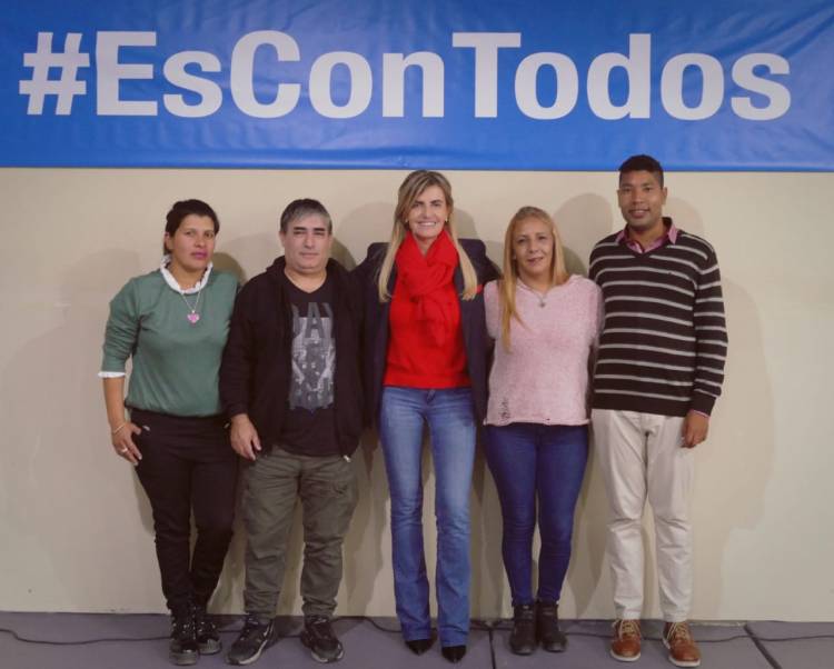 El PJ y el Partido Comunista mantuvieron una reunión