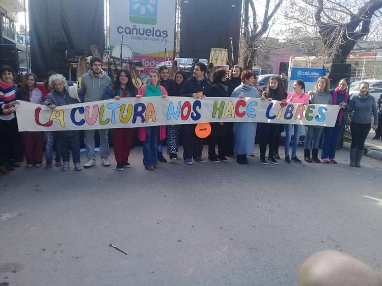 Celebración del Día de la Independencia y primeros 5 años del Instituto Cultural
