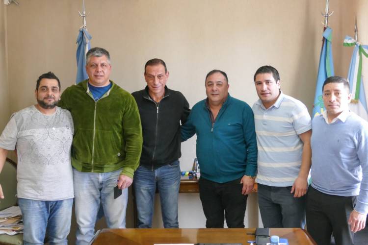 Reunión entre el intendente con integrantes de la UOM