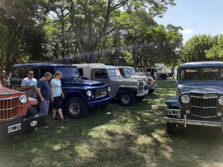 Motos y estancieras en Uribelarrea