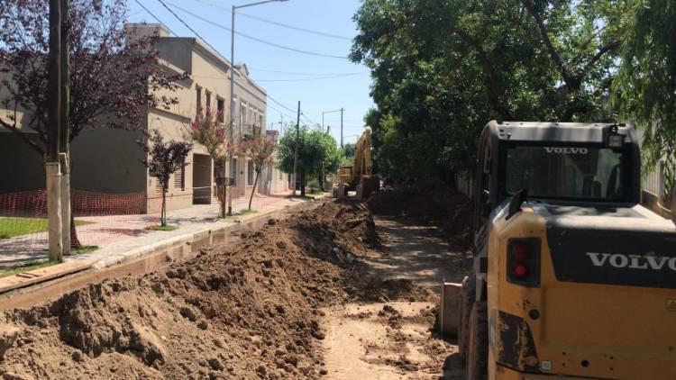 La obra del colector cloacal de calle 25 de Mayo en su etapa final