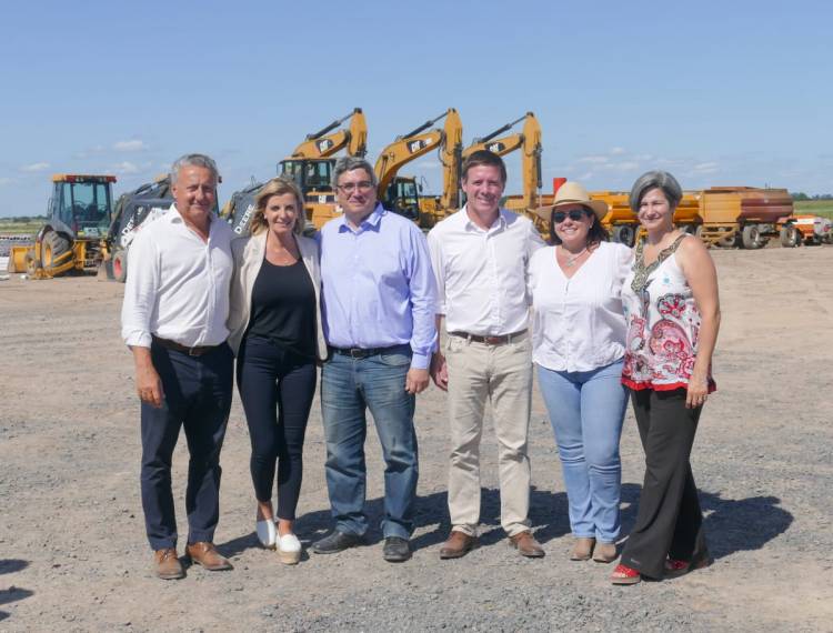 Fassi y el ministro Rodríguez monitorearon el progreso del Mercado Agroganadero de Cañuelas