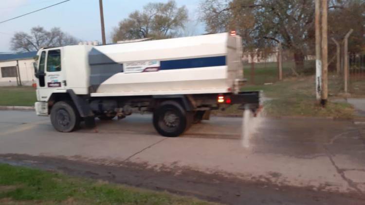 Continúan las tareas de desinfección 