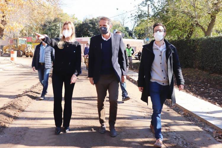 El ministro Katopodis fue recibido por Marisa Fassi y pusieron en marcha obras en Cañuelas