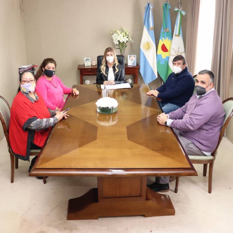 Se realizará un concurso para crear la Escarapela del Bicentenario