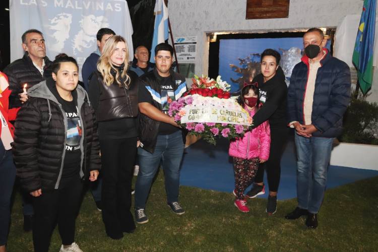 Sentido homenaje a los veteranos en el 40º Aniversario de la Gesta de Malvinas