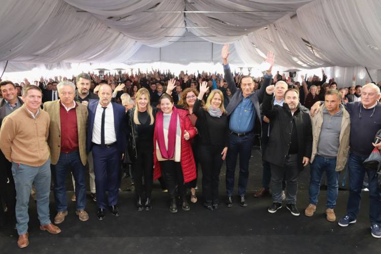 Gran presentación del Mercado Agroganadero para la comunidad de Cañuelas