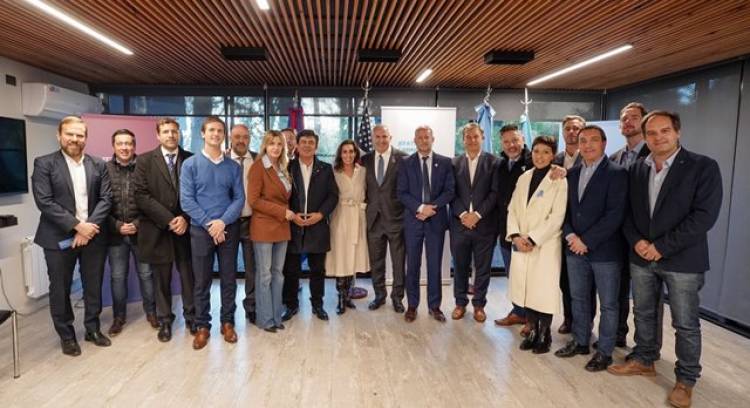 Marisa Fassi participó de una reunión con el embajador de EEUU