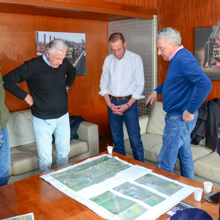 Arrieta mantuvo una reunión con las autoridades del Mercado de Cañuelas