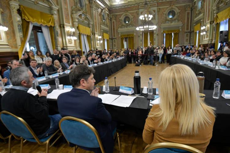 Kicillof y Larroque participaron del lanzamiento del Pacto Social por las Niñeces y Adolescencias