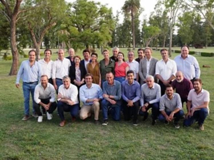 Los intendentes del PJ mantienen su apoyo a CFK y consolidan su armado con un pedido de fondos a Kicillof