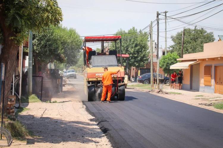 OBRA DE ASFALTO EN LA LOCALIDAD DE SAN ESTEBAN