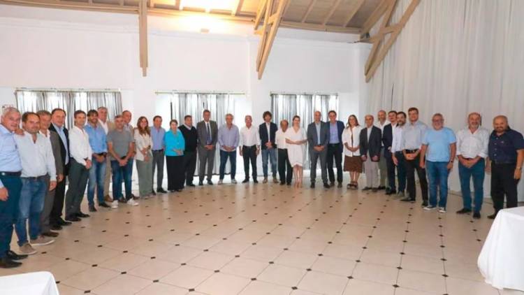 Arrieta estuvo en Olivos con Alberto y un grupo de intendentes de la Primera y la Tercera