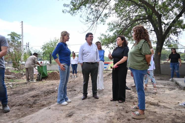 La intendenta Fassi firmó convenios  con Sileoni por más de 250 millones de pesos