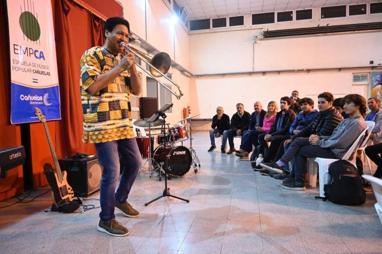Delfeayo Marsalis brindó una charla en la Escuela de Música Popular de Cañuelas