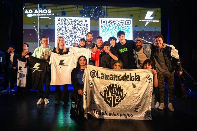  Músicos cañuelenses rindieron tributo a los 40 años de Democracia