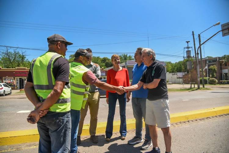 La Intendenta recorrió obras en el corredor de la Ruta 205