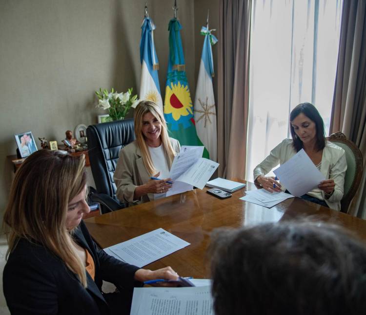 Marisa Fassi recibió autoridades de la Universidad Nacional de La Plata