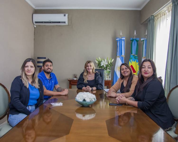 MARISA FASSI RECIBIÓ A REFERENTES DE LA CGT