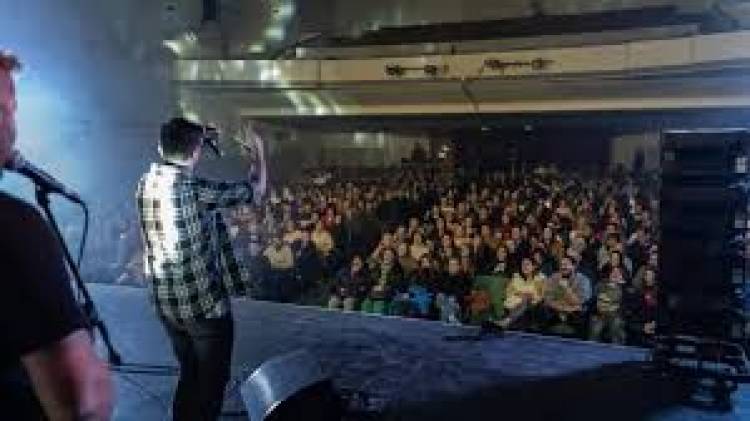 REDUCEN LA BÚSQUEDA DE GERARDO CÁCERES Y ORGANIZAN UN FESTIVAL SOLIDARIO